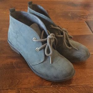 Dirty Laundry Grey suede ankle boots